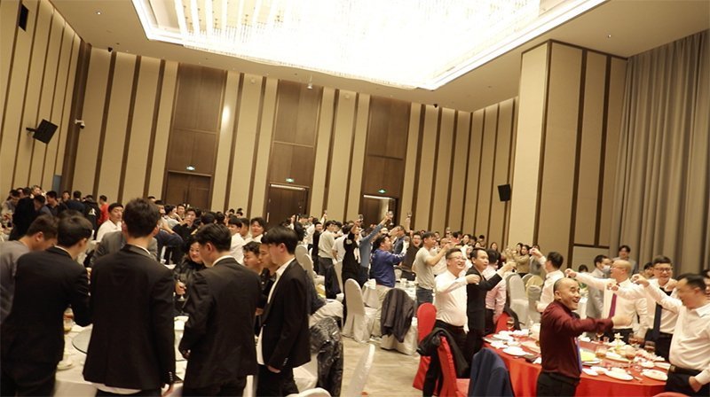 舉杯暢飲 逐夢2023 舉杯暢飲 逐夢2023